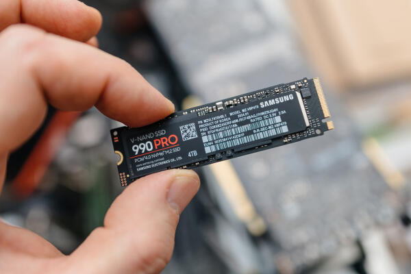 Samsung sẽ tăng giá DRAM và ổ lưu trữ — Ai sẽ chịu ảnh hưởng?